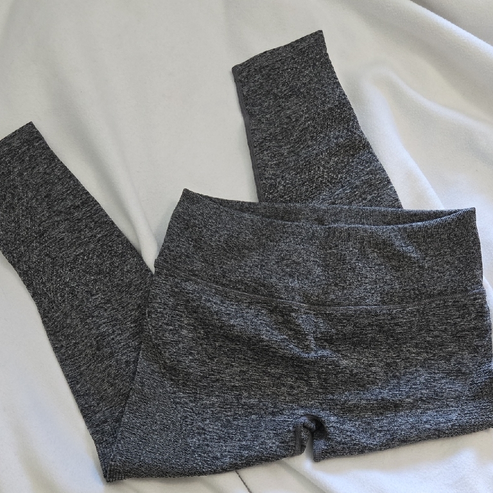 Buffbunny Grey Capris